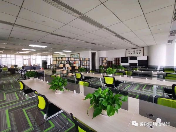 3.25广州富力天河商务大厦-办公室方块地毯安装案例